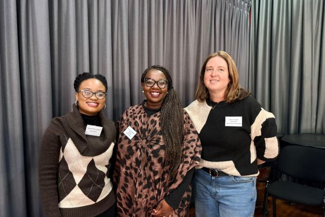 Grade 12 Alumnae Connect
