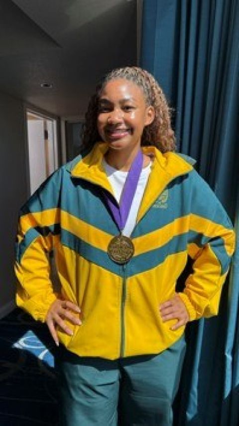 AKANI PIC MEDAL